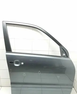 Suzuki Grand Vitara II Front door