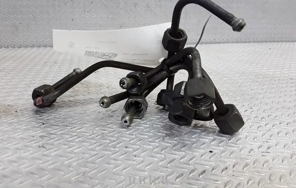 Mitsubishi Space Star Fuel injector supply line/pipe 