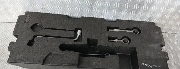 Mazda CX-5 Tool set KD53688MXB