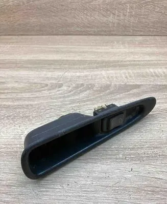 Volvo S40, V40 Electric window control switch 821424 03458028