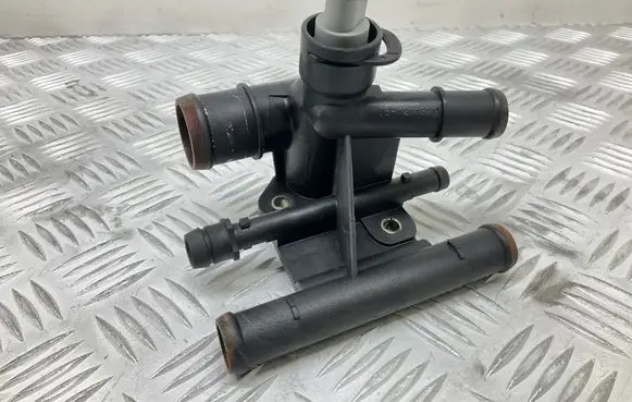 Audi TT TTS Mk2 Engine coolant pipe/hose 06F121133G