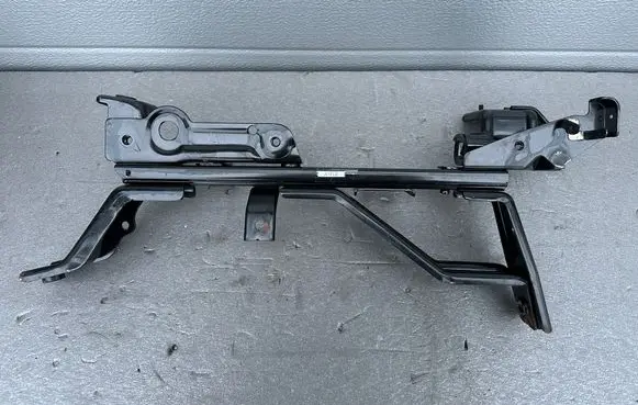 Nissan Patrol Y61 Seat trim 87501VB300