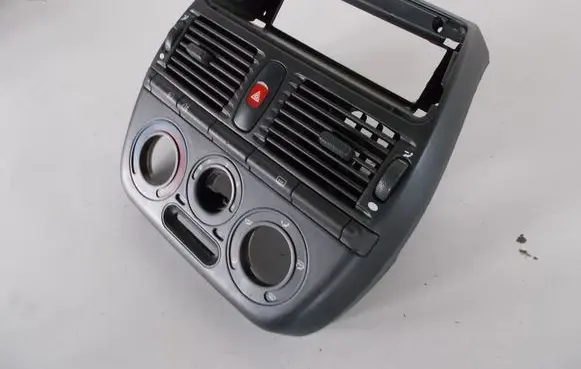 Fiat Bravo - Brava Radio/GPS head unit trim 