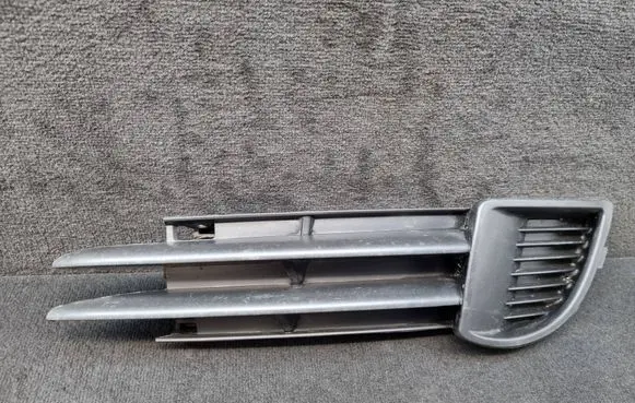 Audi A3 S3 8P Front bumper lower grill 8P3807681