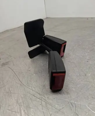 Audi A6 S6 C5 4B Middle seatbelt buckle (rear) 8D0857739D