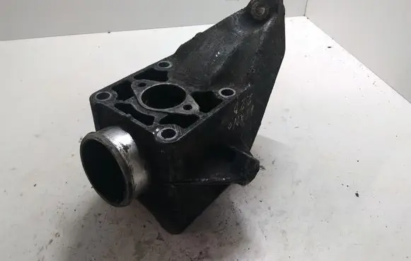 Mercedes-Benz Vito Viano W639 Engine mounting bracket A6462230004