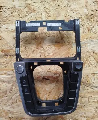 Volkswagen Passat Alltrack Gear shifter surround trim plastic 3G1864252 13007900 930330