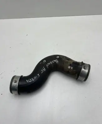 Volkswagen PASSAT B6 Coolant pipe/hose 