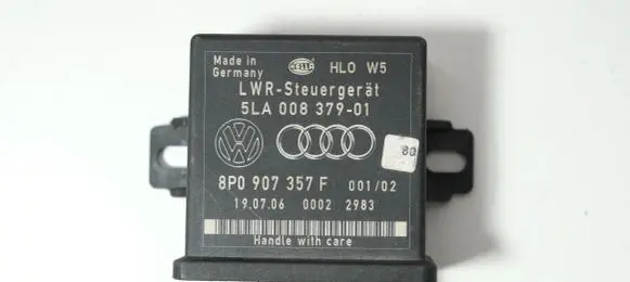 Audi Q7 4L Light module LCM 8P0907357F 5LA00837901