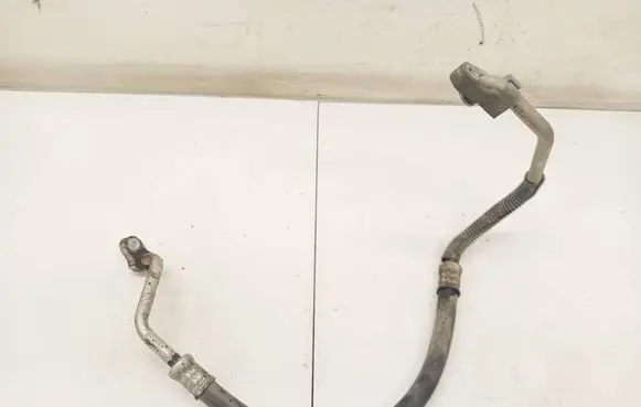 Toyota Avensis T250 Air conditioning (A/C) pipe/hose 