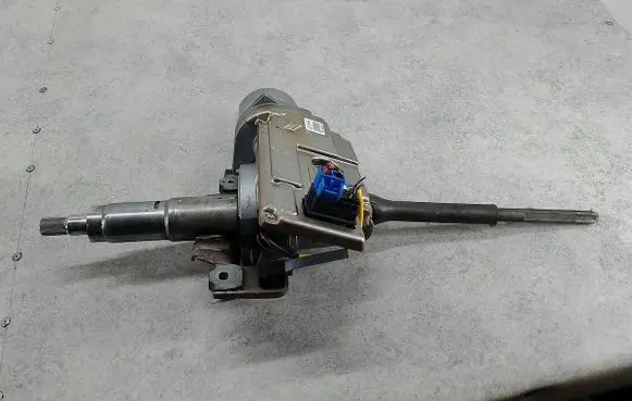 Opel Corsa D Steering wheel axle