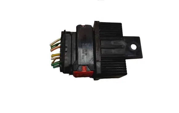 Peugeot Partner Fuel pump relay 240107