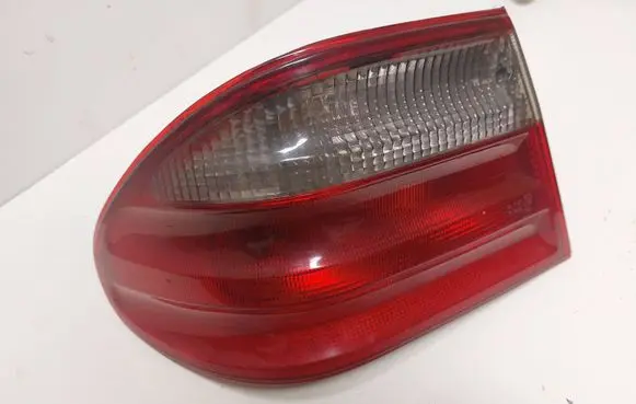 Mercedes-Benz E W210 Rear/tail lights