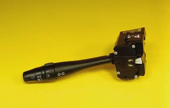 Nissan Primera Indicator stalk 36851A