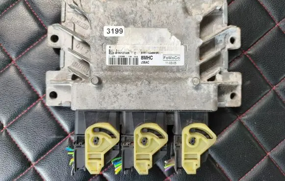 Ford Focus Engine control unit/module BV6112A650BC 8MHC J38AC