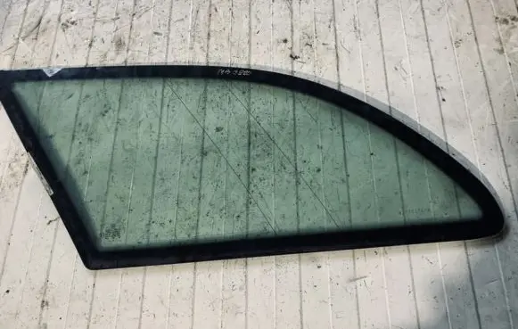 Mercedes-Benz C W202 Rear side window