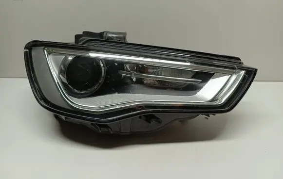 Audi A3 S3 8V Headlight/headlamp 8V0941044