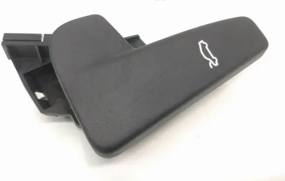 Volkswagen Tiguan Engine bonnet (hood) release handle 3G0823533 517823633b