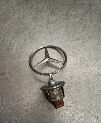 Mercedes-Benz E W212 Manufacturer badge logo/emblem