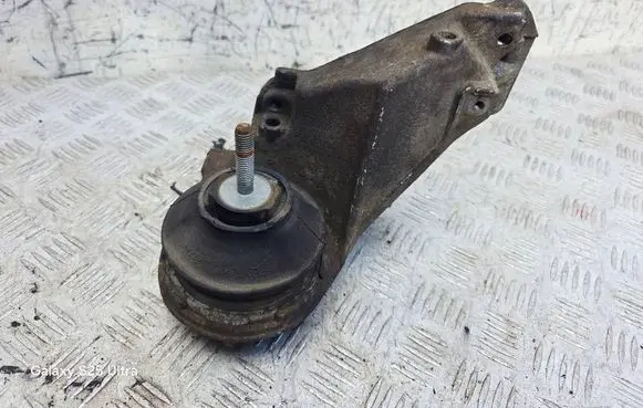 Audi Cabriolet B3 8G Engine mount bracket 8A0199351A