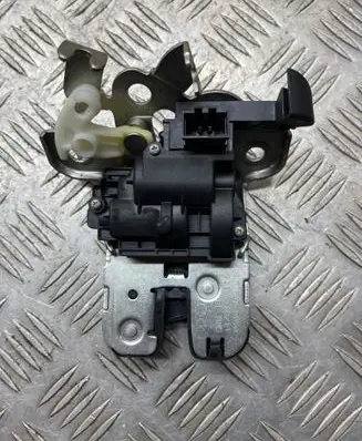 Audi A7 S7 4G Tailgate/trunk/boot lock/catch/latch 8K9827505A 11162811