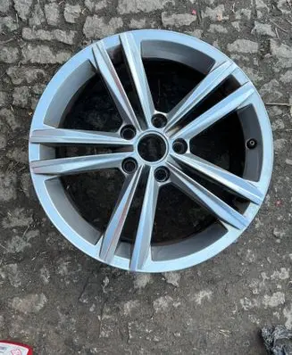 Volkswagen Golf VII R17 alloy rim 5G0601025DD