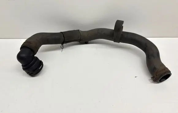 Volkswagen PASSAT B7 Engine coolant pipe/hose 1K0122291