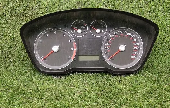 Ford Focus C-MAX Speedometer (instrument cluster) 4M5T10849FL