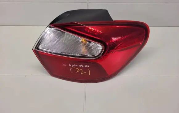 Hyundai i10 Rear/tail lights 92402-K7000