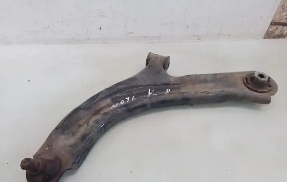 Front lower control arm/wishbone