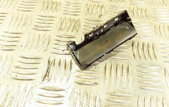 Volkswagen PASSAT B6 Tailgate glass/window release handle 5N0827566
