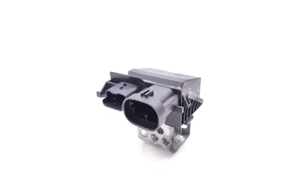 Opel Grandland X Coolant fan relay 9829220580