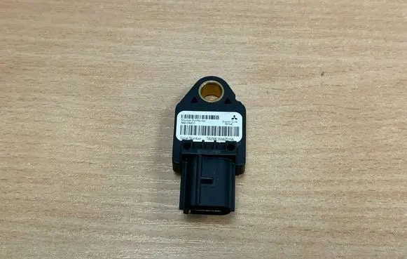 Mitsubishi Outlander Airbag deployment crash/impact sensor 8651A001 TBZME3556Z0158