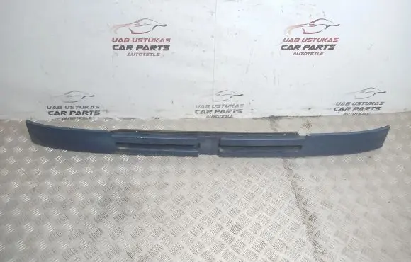 Front bumper upper radiator grill