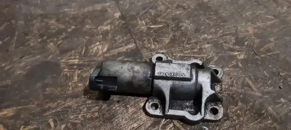 Volvo XC90 Camshaft vanos timing valve 8670421