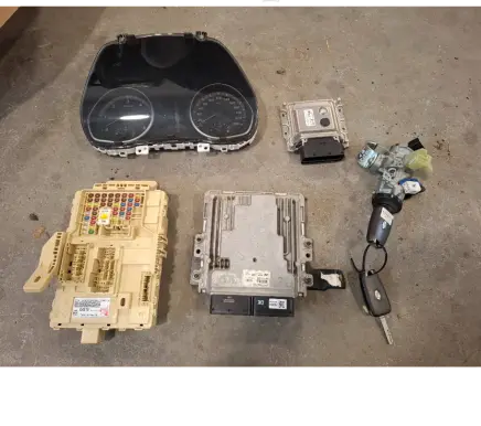 Hyundai i30 Engine control unit/module ECU 391992U000