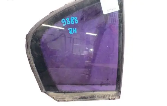 BMW X3 E83 Front door window glass four-door 