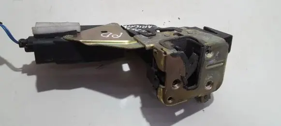 Mitsubishi Carisma Front door lock