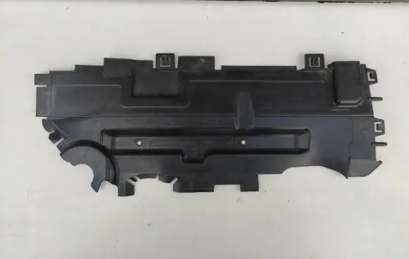 Porsche Cayenne (9Y0 9Y3) Intercooler air guide/duct channel 9Y0121707B