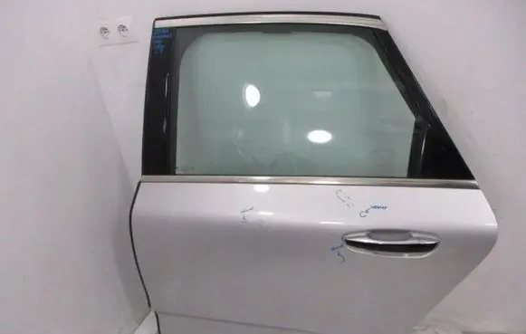 Citroen C4 II Picasso Rear door
