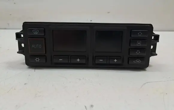 Audi A4 S4 B5 8D Climate control unit 8L0820043D 5HB00760804