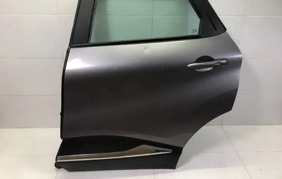 Renault Captur Rear door