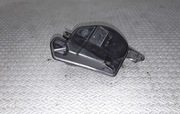 Vacuum air tank
