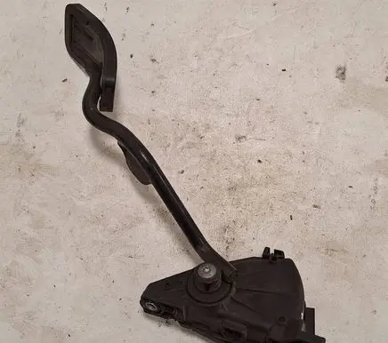 Audi A4 S4 B7 8E 8H Accelerator throttle pedal 6PV00802634 8E2721523E