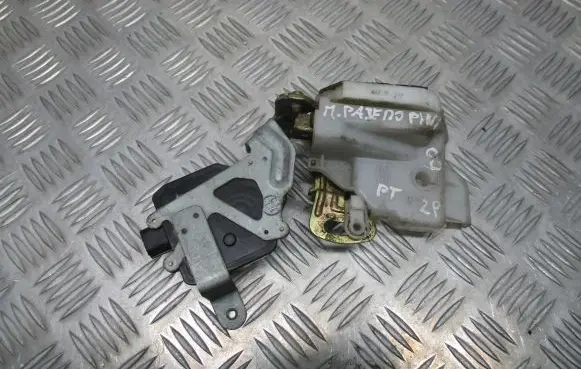 Mitsubishi Pajero Pinin Rear door lock