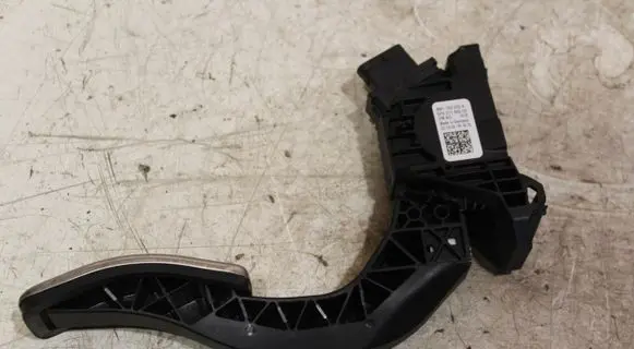 Audi A4 S4 B9 Accelerator throttle pedal 8W1723523A 6PV01164203
