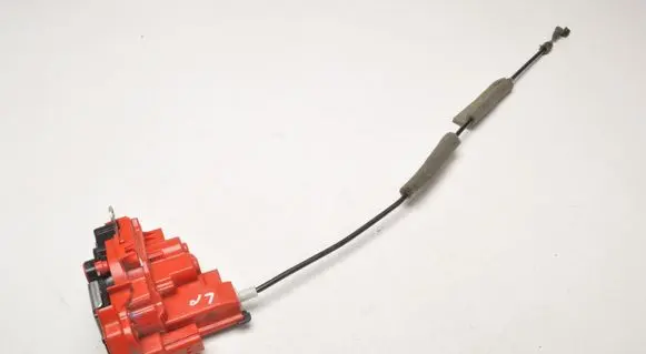 Ferrari California F149 Front door lock 081015700 32L09