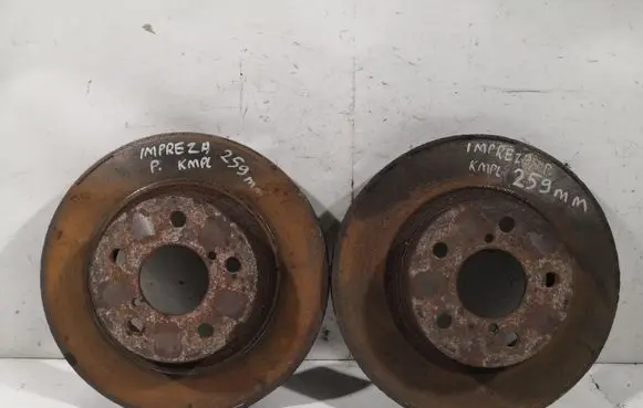 Subaru Impreza II Front brake disc
