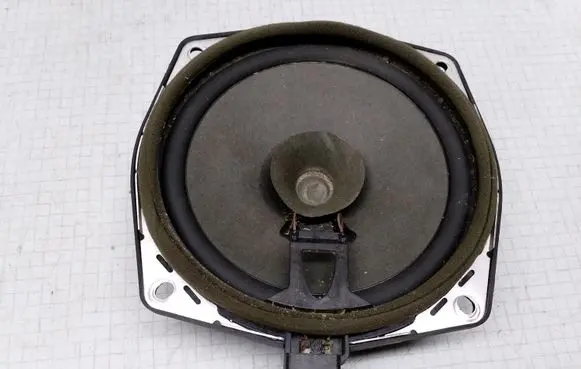 Mitsubishi Space Runner Front door speaker MR301667 480K14302