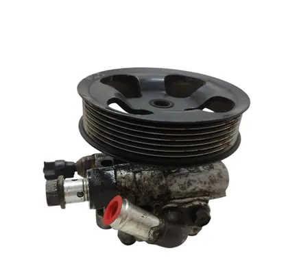 Toyota Corolla Verso AR10 Power steering pump 32100